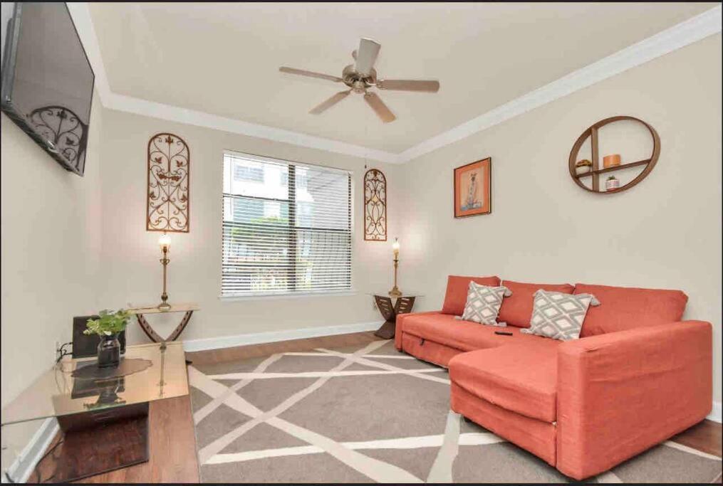 Luxury 1Bedroom/Pool View/ Galleria W/Study Desk ヒューストン エクステリア 写真
