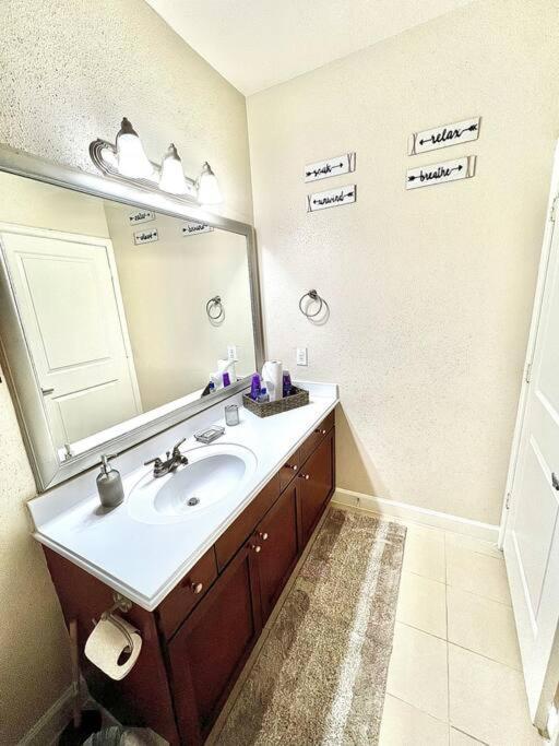 Luxury 1Bedroom/Pool View/ Galleria W/Study Desk ヒューストン エクステリア 写真